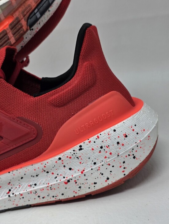 Adidas ULTRABOOST Men\'s Size 11 Light 2023 Running Shoes Solar Red  IG0746